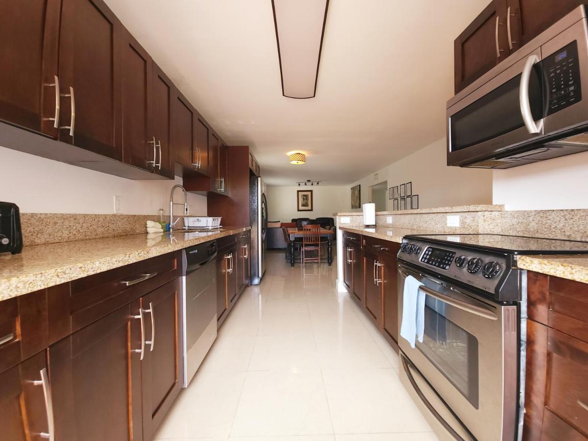 A4 - Endless Summer Rentals - Downtown Apartment Near Park, Ports, And Beach Fort Lauderdale Bagian luar foto