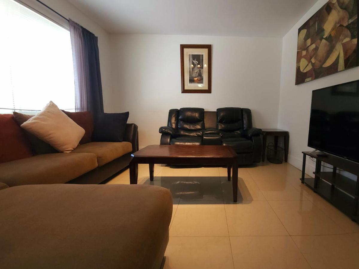 A4 - Endless Summer Rentals - Downtown Apartment Near Park, Ports, And Beach Fort Lauderdale Bagian luar foto