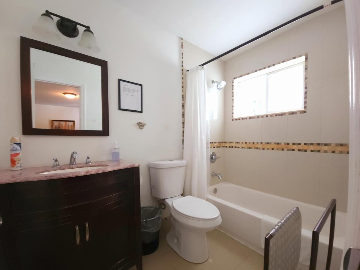 A4 - Endless Summer Rentals - Downtown Apartment Near Park, Ports, And Beach Fort Lauderdale Bagian luar foto
