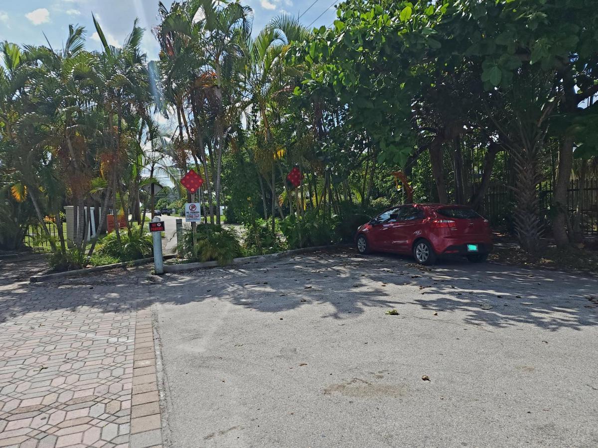 A4 - Endless Summer Rentals - Downtown Apartment Near Park, Ports, And Beach Fort Lauderdale Bagian luar foto