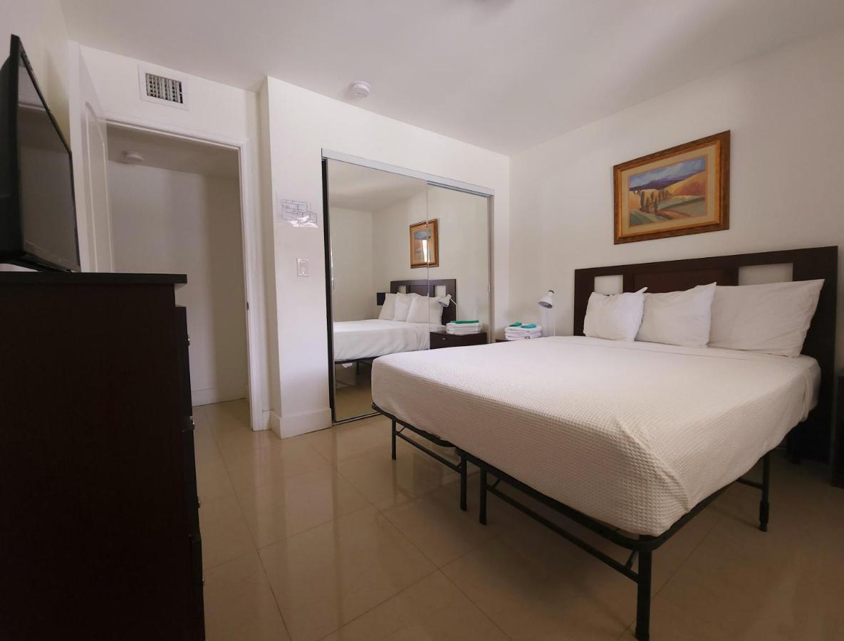 A4 - Endless Summer Rentals - Downtown Apartment Near Park, Ports, And Beach Fort Lauderdale Bagian luar foto