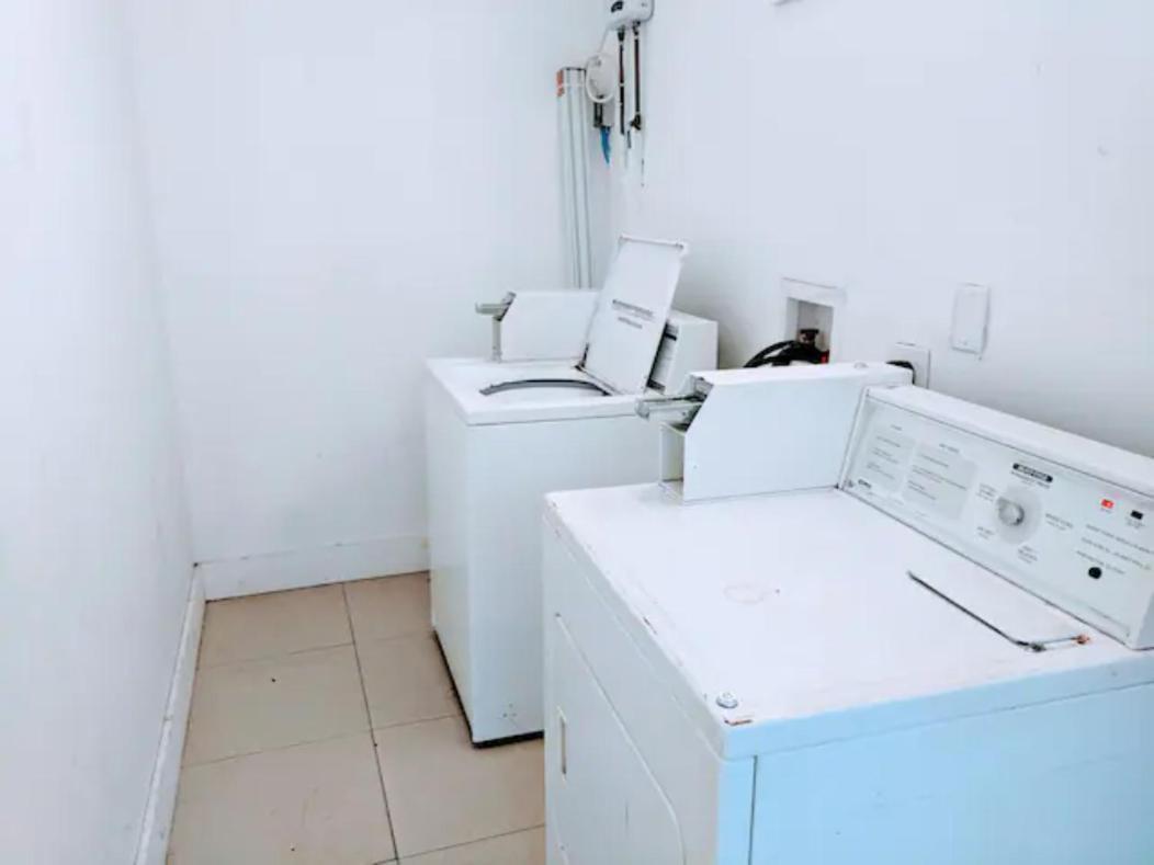 A4 - Endless Summer Rentals - Downtown Apartment Near Park, Ports, And Beach Fort Lauderdale Bagian luar foto